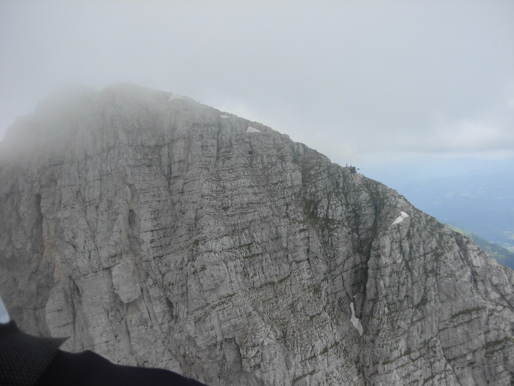 Vrh Krna in koča